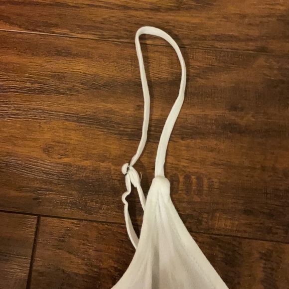 New Without Tags L.A. HEARTS White Frilly Crop Top - Picture 8 of 16